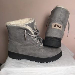 EO3 gray faux fur lined booties